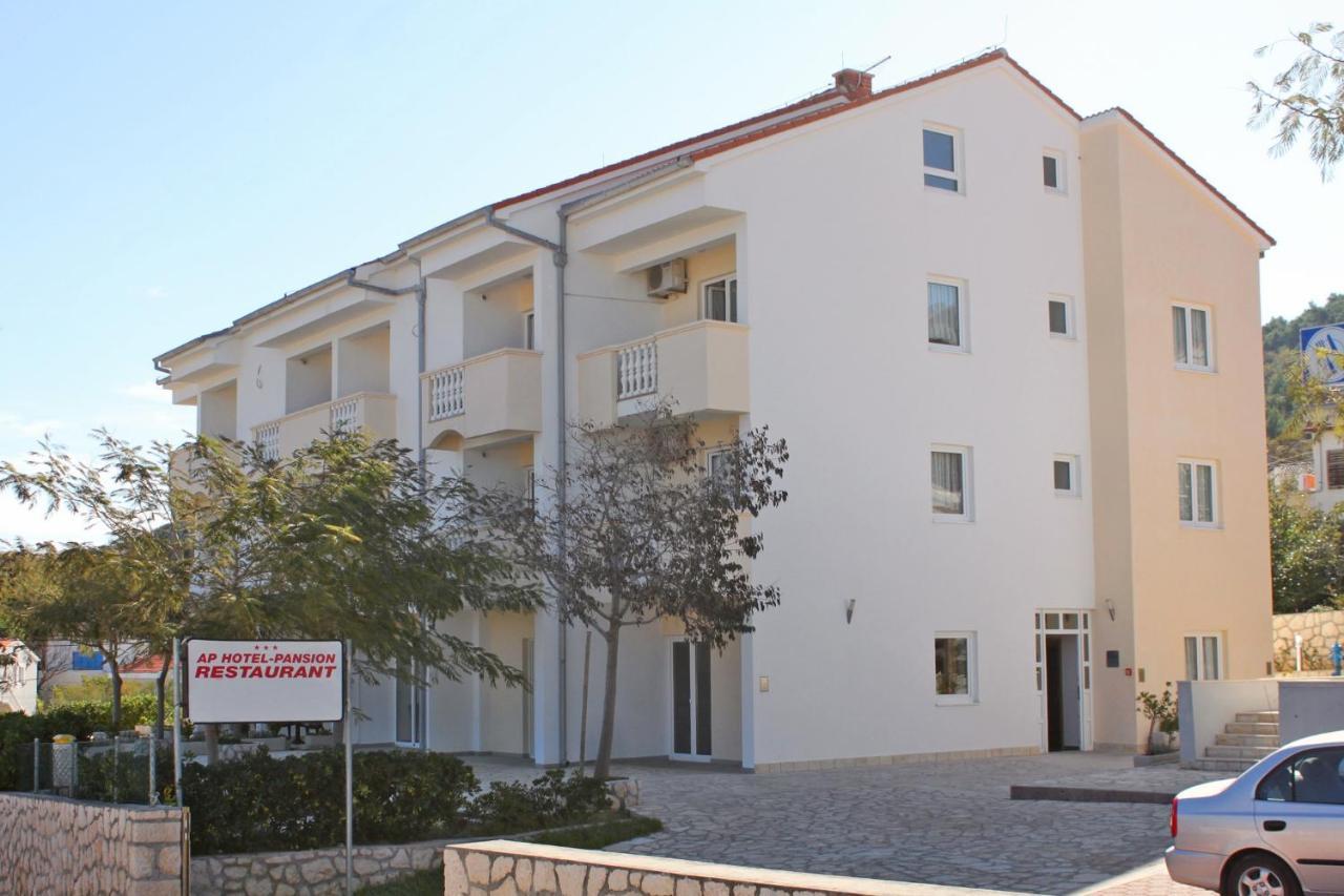 Apartments And Rooms By The Sea Vinjerac, Zadar - 3248 Zewnętrze zdjęcie