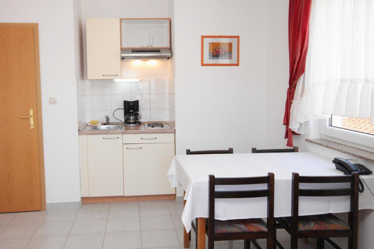 Apartments And Rooms By The Sea Vinjerac, Zadar - 3248 Zewnętrze zdjęcie